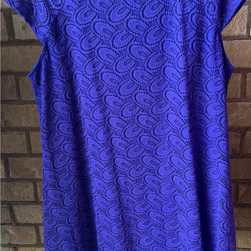 Ronni Nicole Blue Boxy Cap Sleeve Blouse